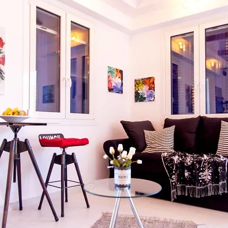Naluna Boutique Town Apartment Lefkada City